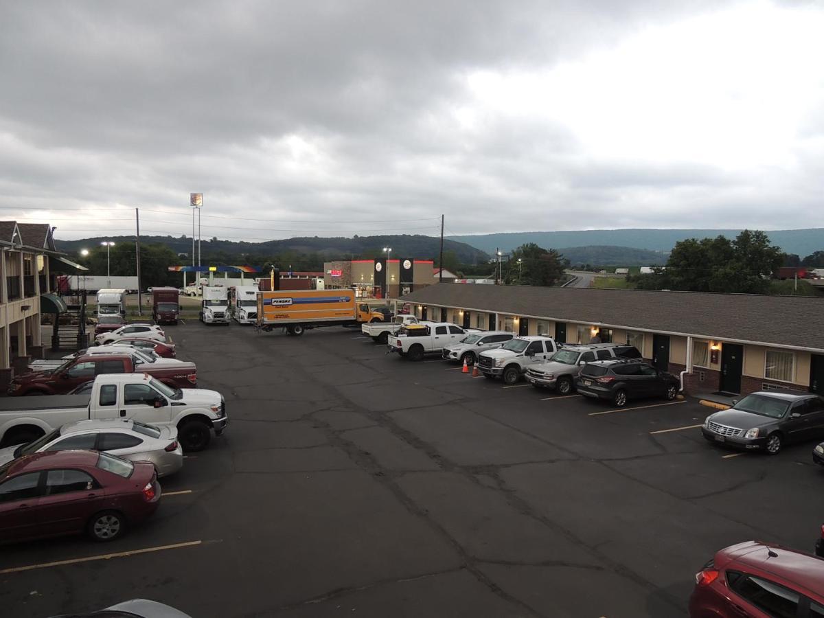 Super 8 By Wyndham Mifflinville Near Bloomsburg Kültér fotó